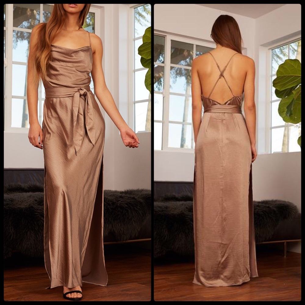 STYLESTALKER 🍯 Natalia Maxi NWT